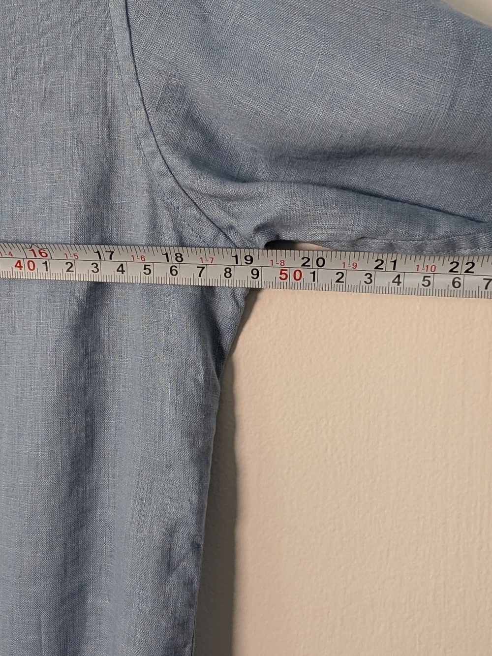 Uniqlo Pale Blue Women's Button-Down Dress Shirt - Picture 4 of 12